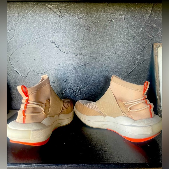 Sorel Women’s Explorer Defy Mid Sneaker - Picture 2 of 3